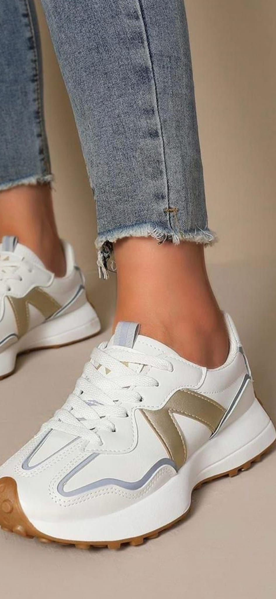 Nike Trainer - White/Gold