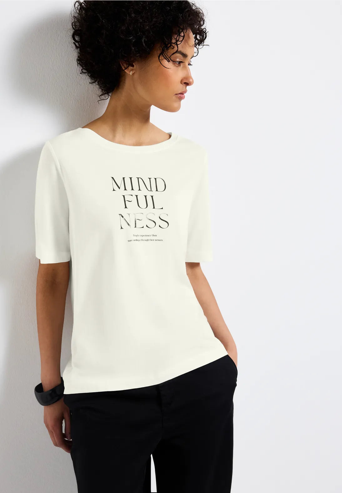 wording print shirt            off white                      323338
