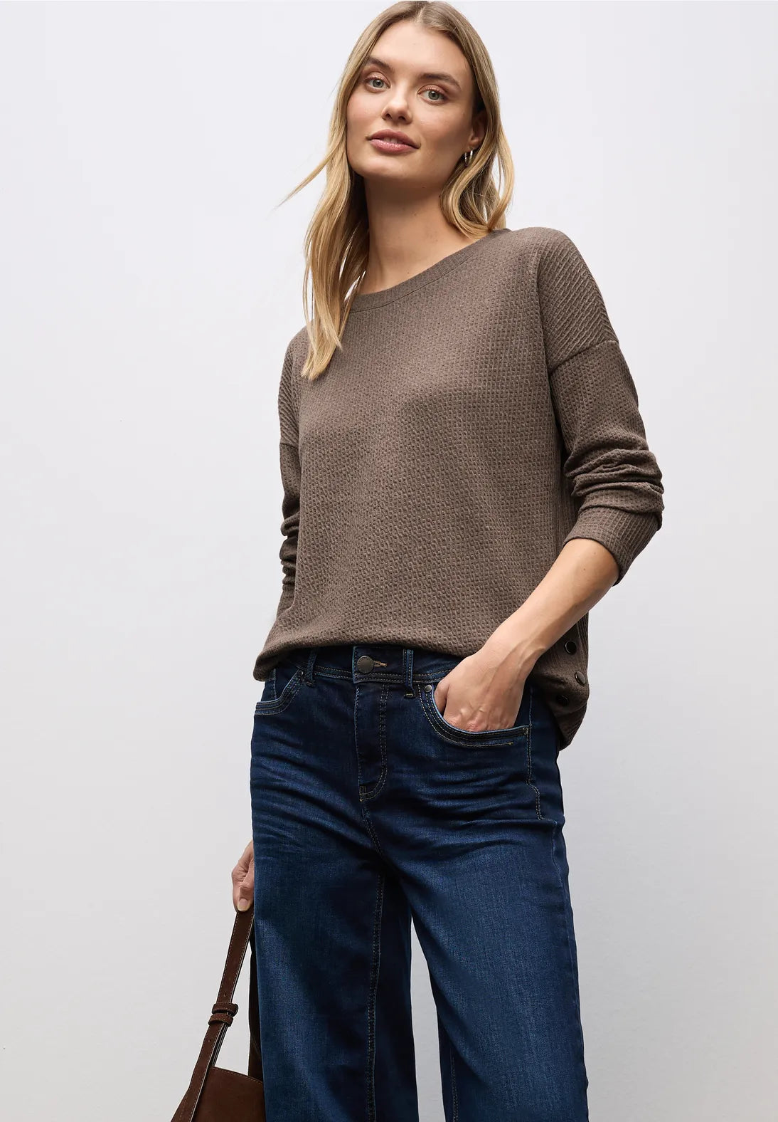 Top w.buttons - silk brown mel.                324019