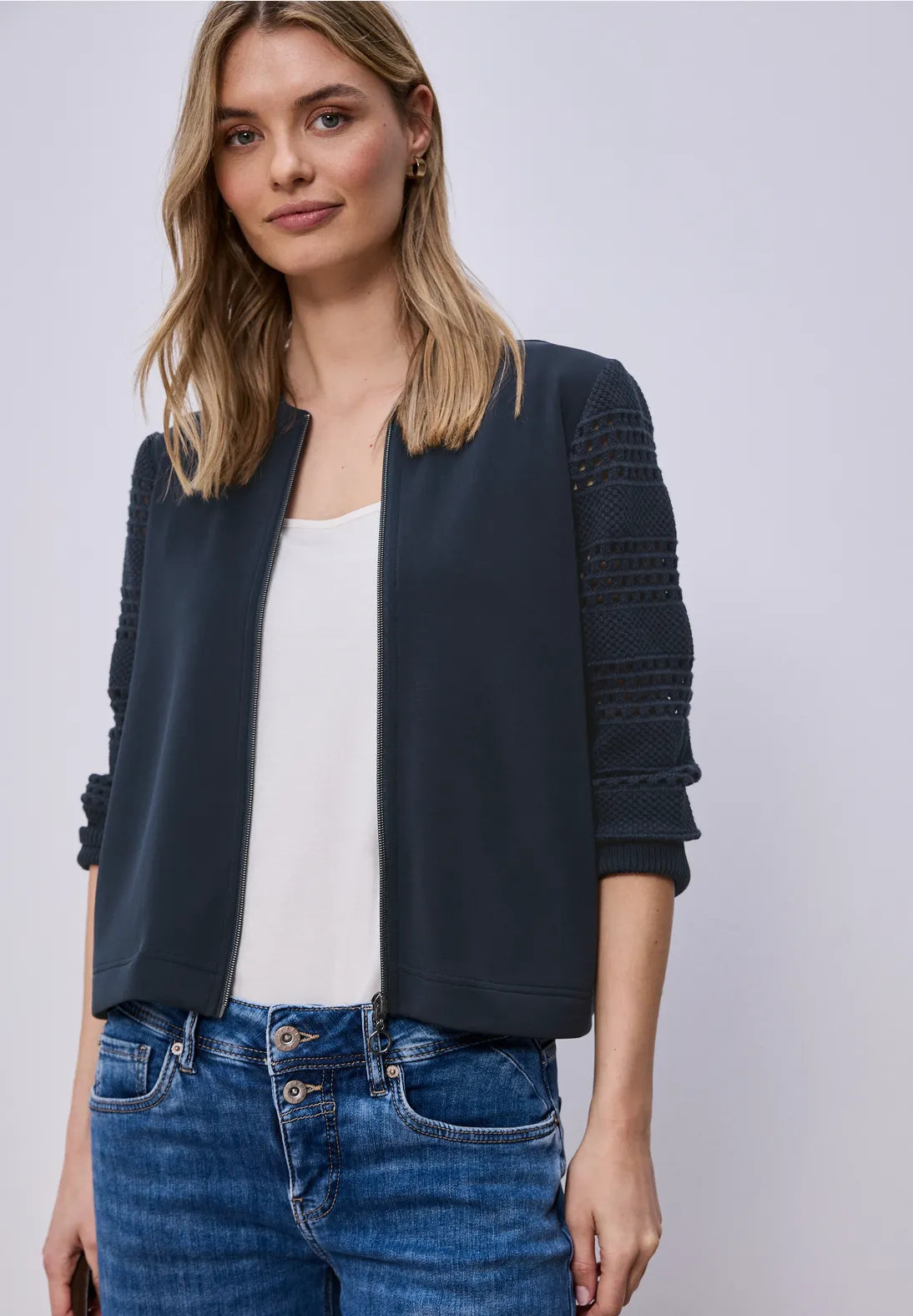 Silk look jacket w.knit sleeve -  shadowed navy                  324795