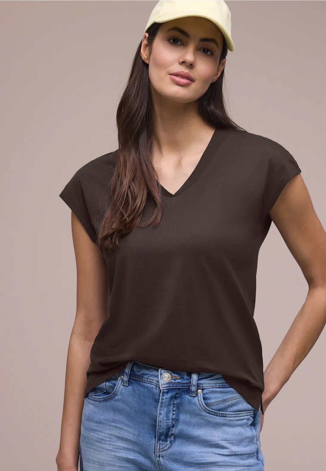 V-neck T-shirt    -   espresso brown                 325061