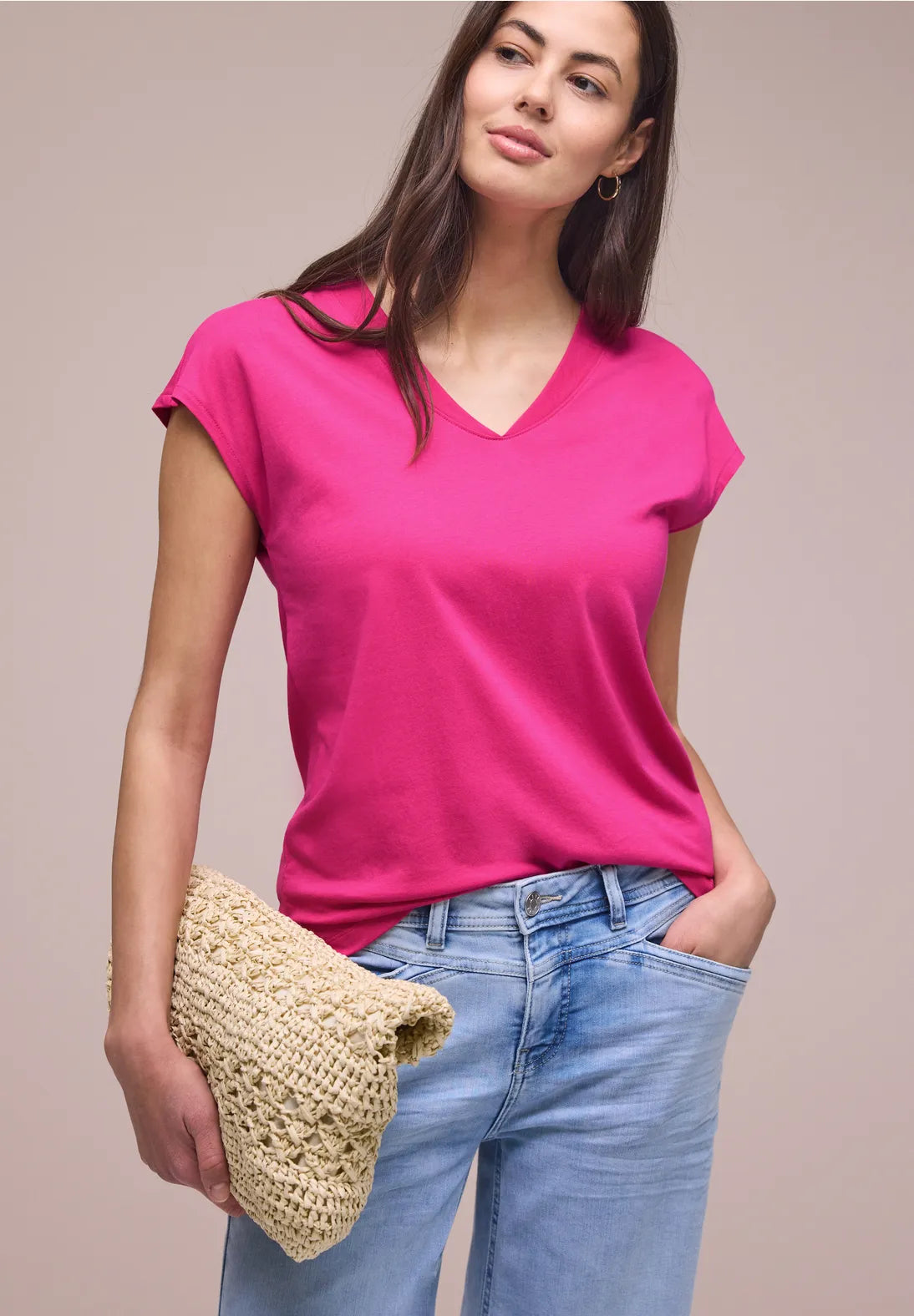 V- neck T-shirt   -   magenta dream                  325061
