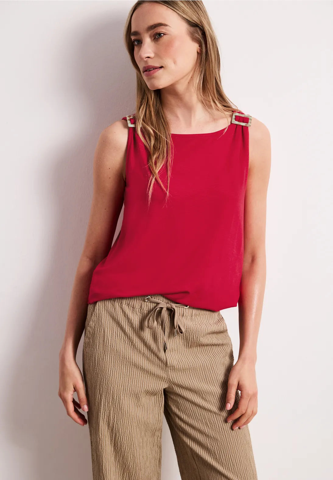 Top With Shoulder Detail - salsa red                      325242