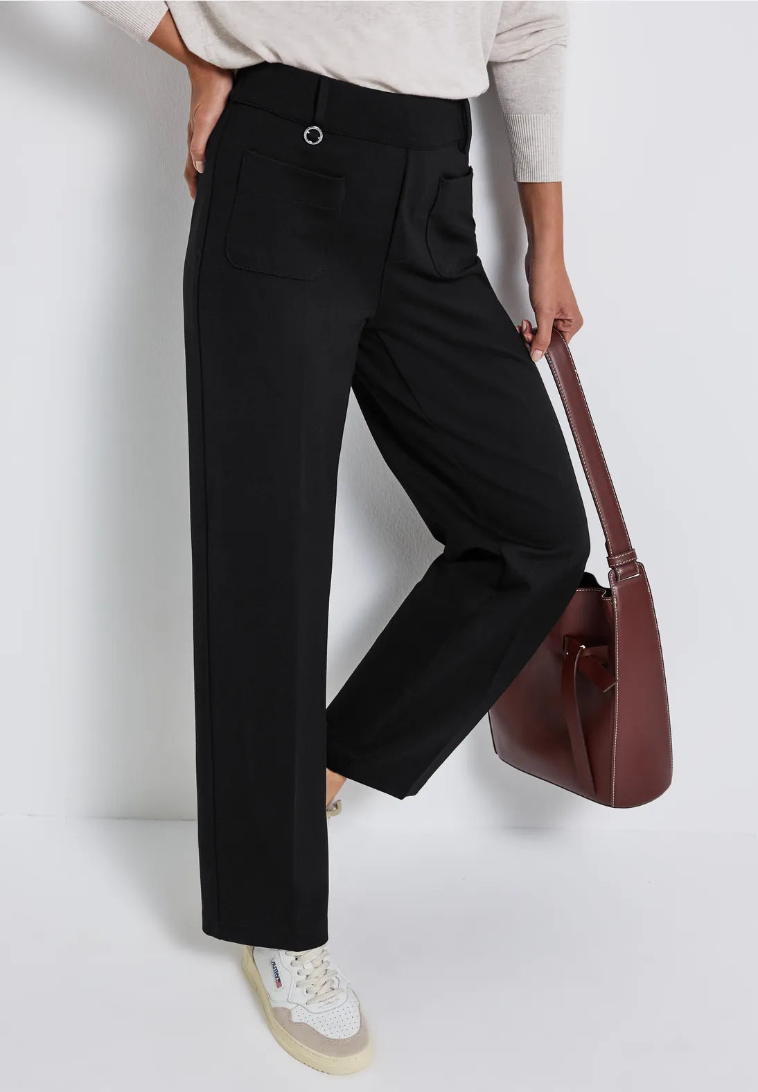 Front pocket Straight leg HW PBlack                         379686
