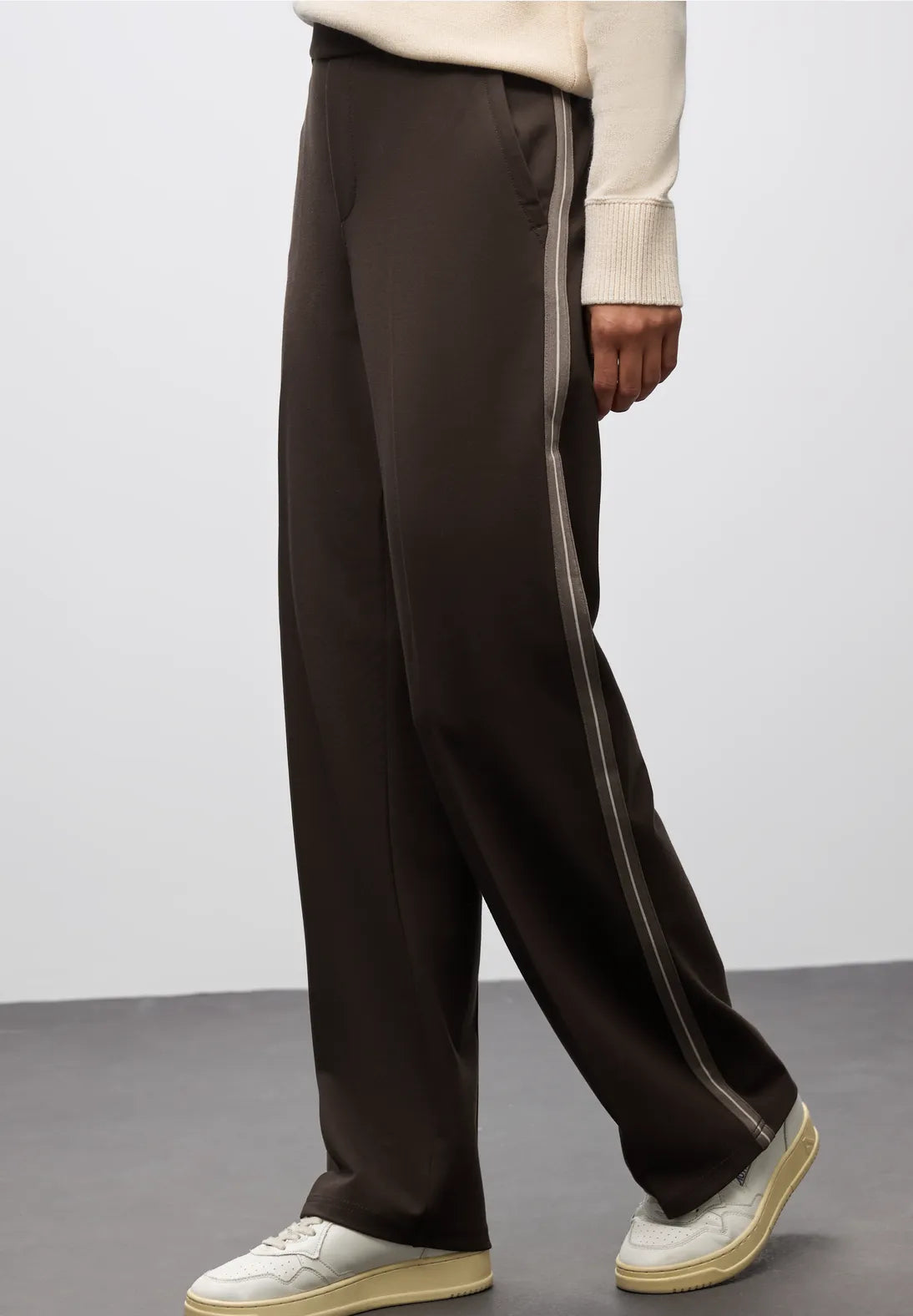Straight Leg HW belt button - deep roast brown               379754