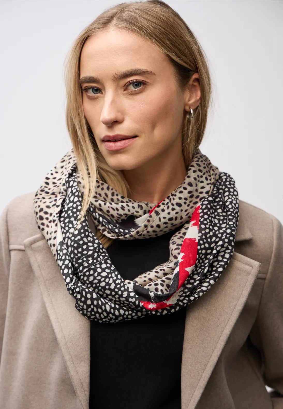 Printed Modal Loop             Black                          572943