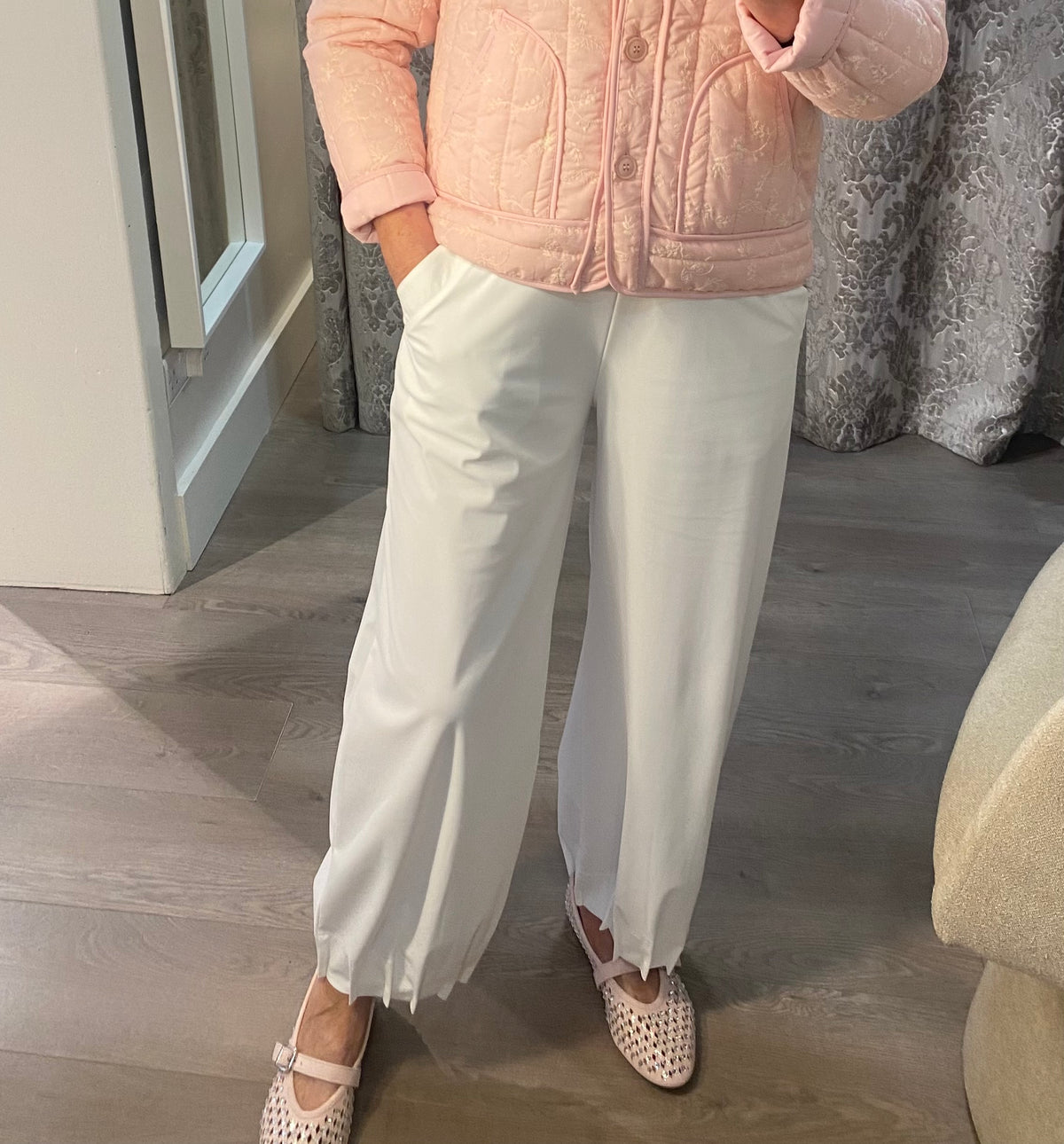 Wide leg trouser with tuck hem detail White  NAS26230