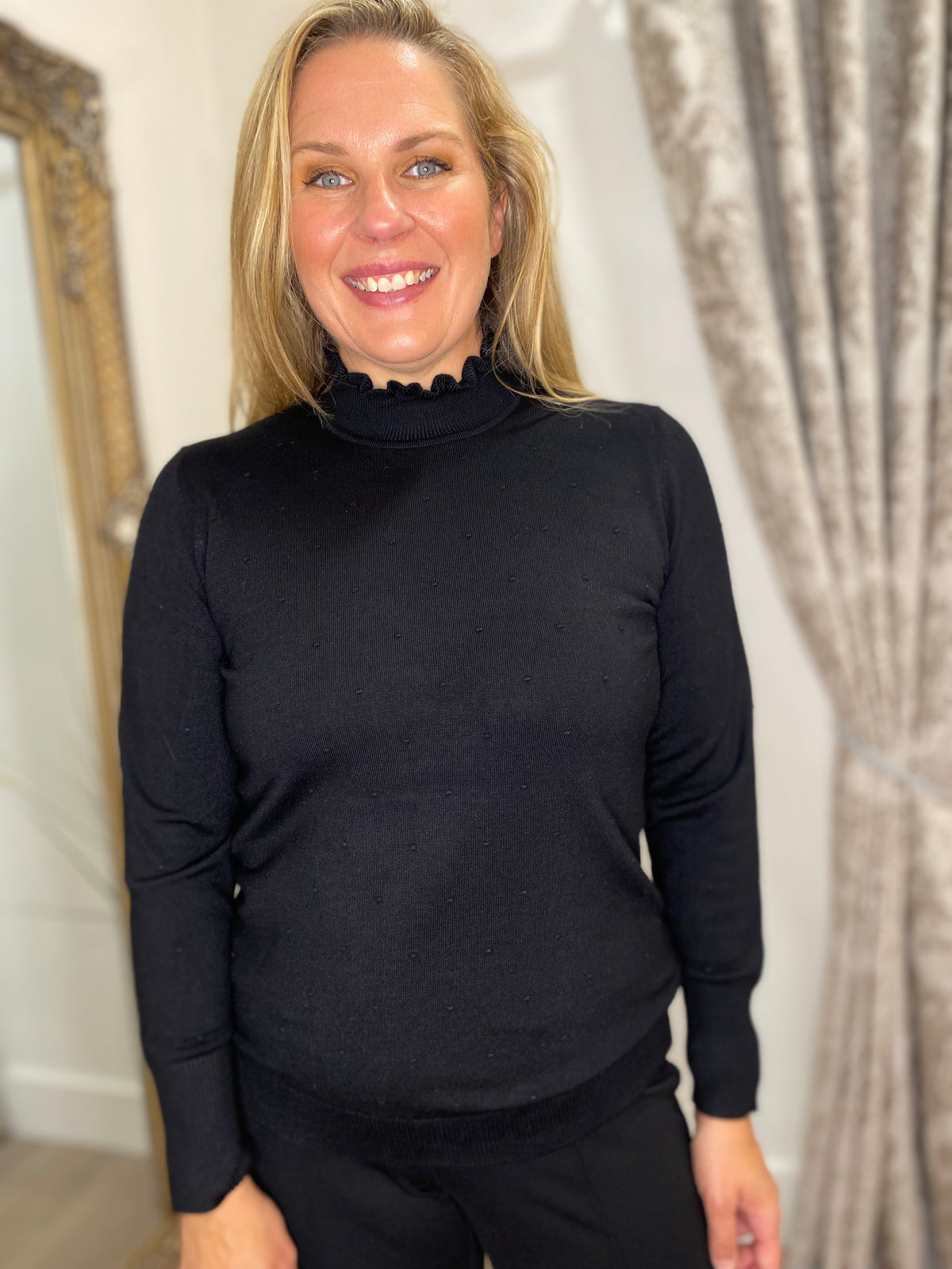 SUNDAY PULLOVER Black 251-6608-6325-0