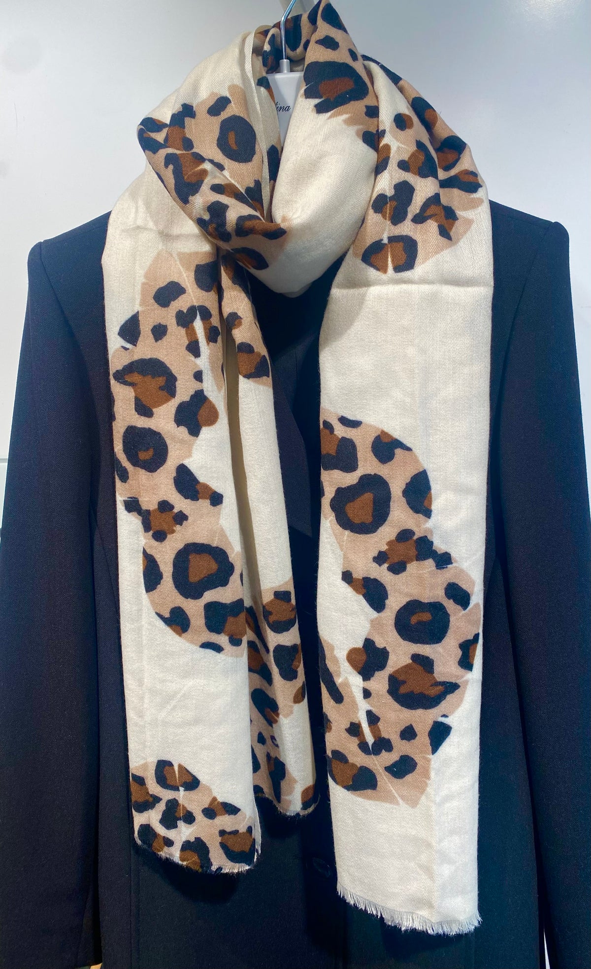 Leo Scarf - Cream