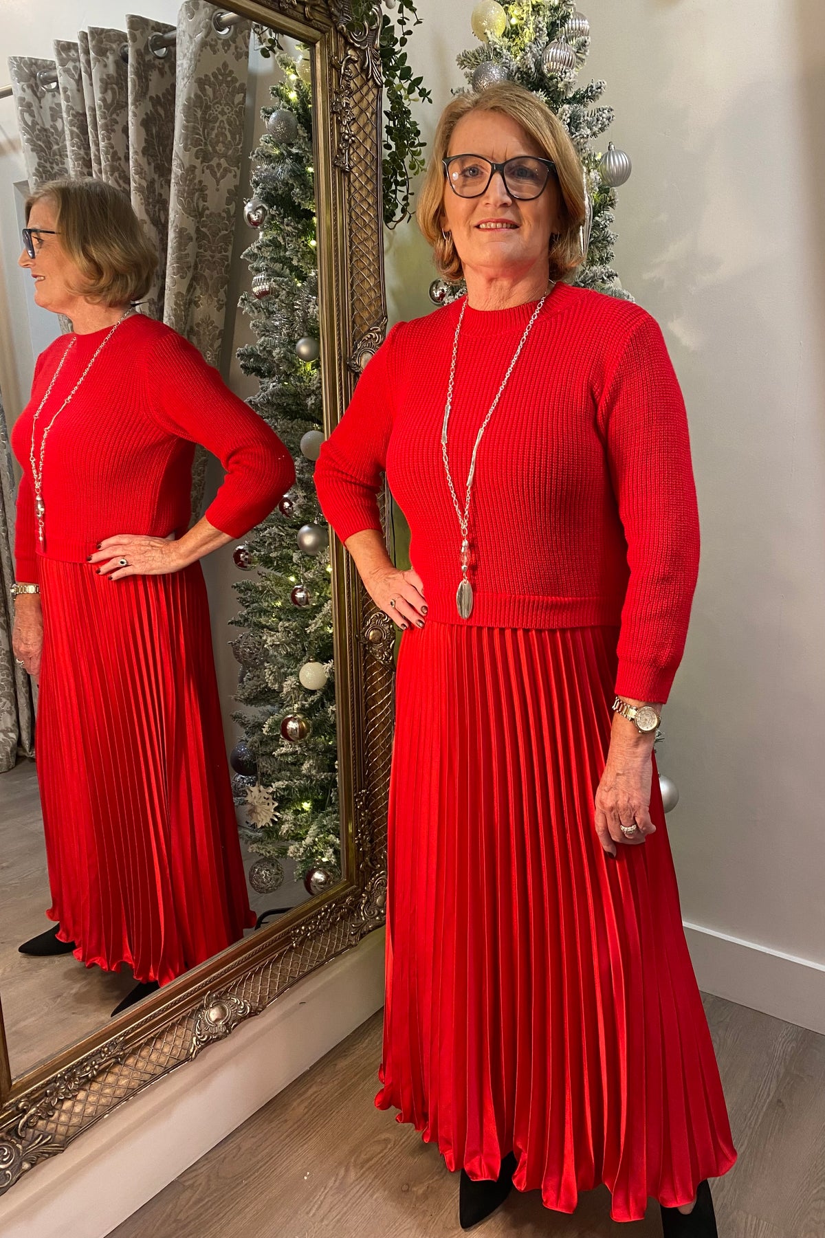 Knit Pleat Dress - Red