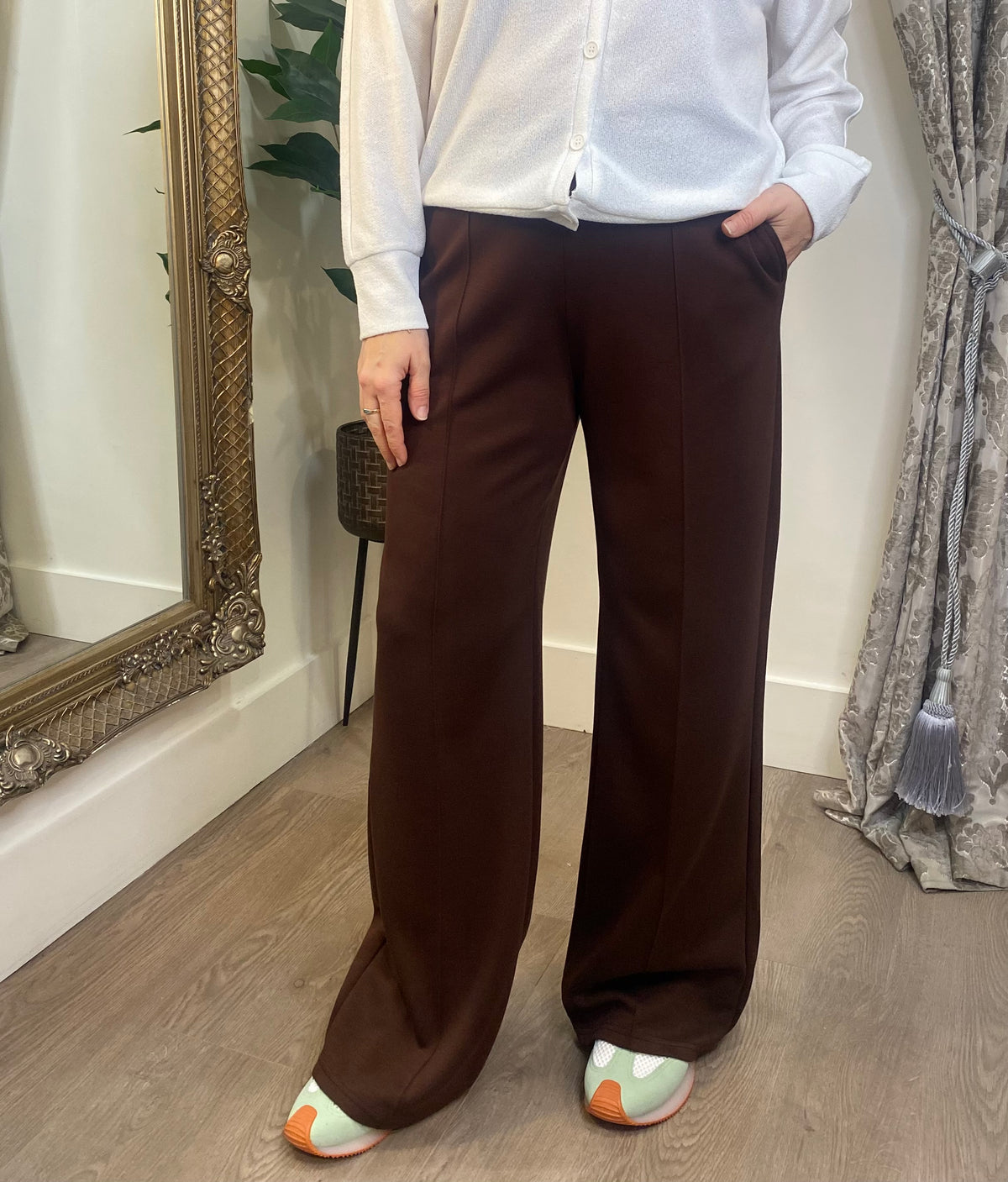 Chloe pull-up trouser - Chocolate