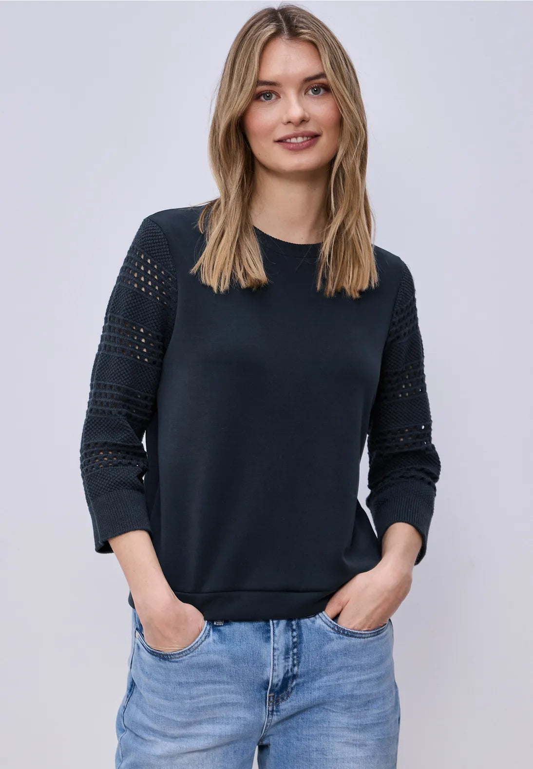 Silk look Top w.knit sleeves  - shadowed navy                  324794