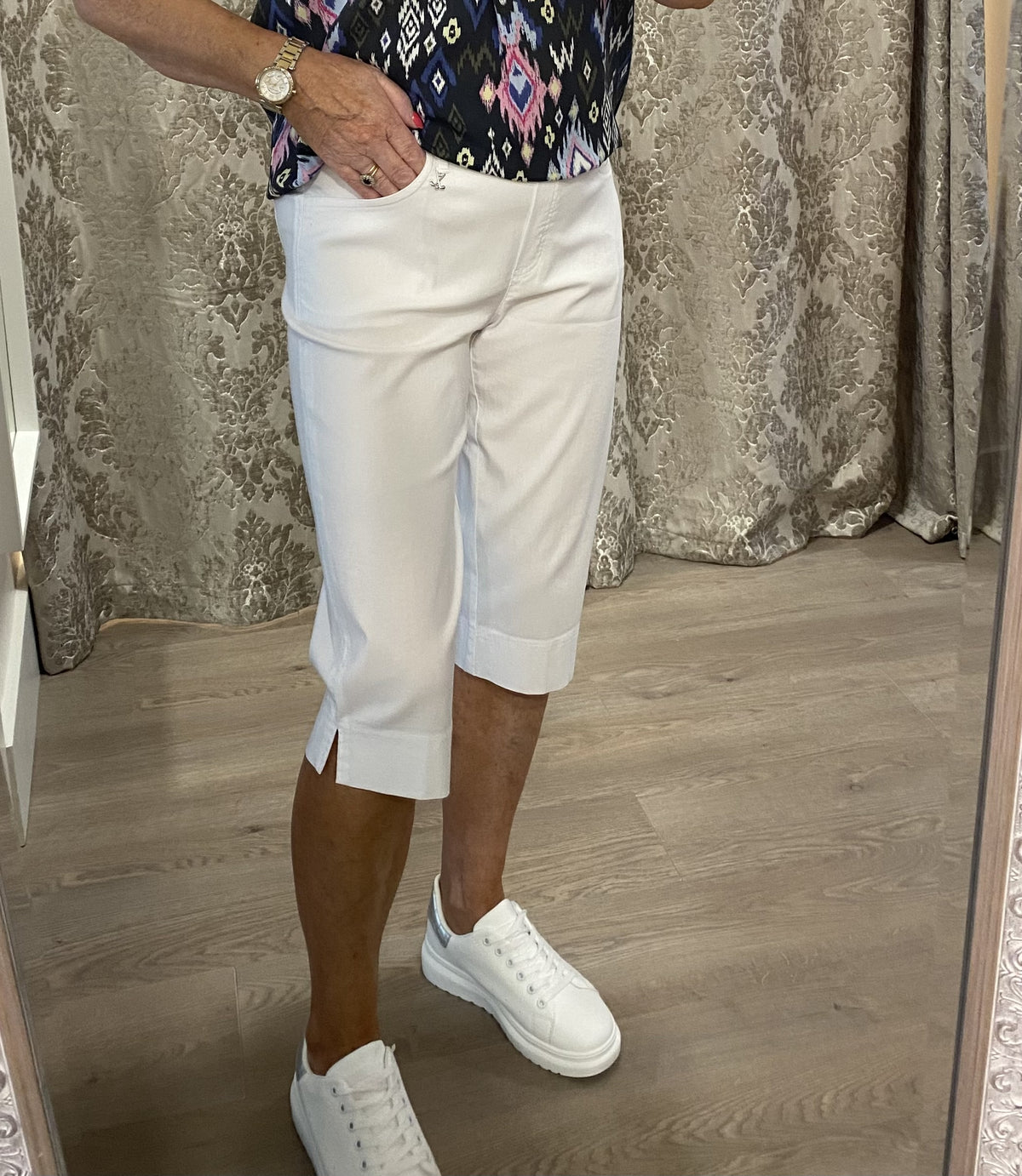 ROBELL Lexi Knee Length Shorts - White