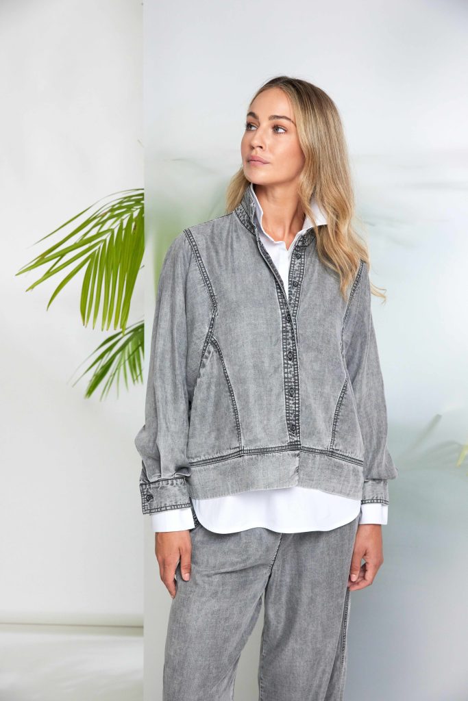 Washed effect tencle jacket with button closing Granite NAS26140