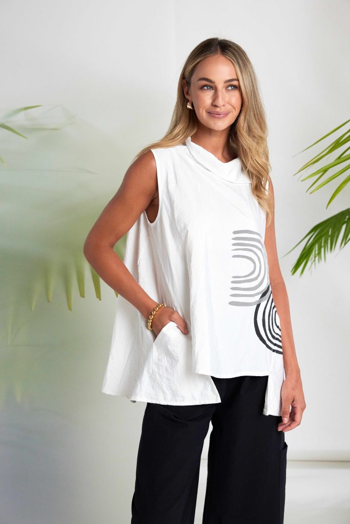 Placement print top with collar and cut out hem White/Black  NAS26261