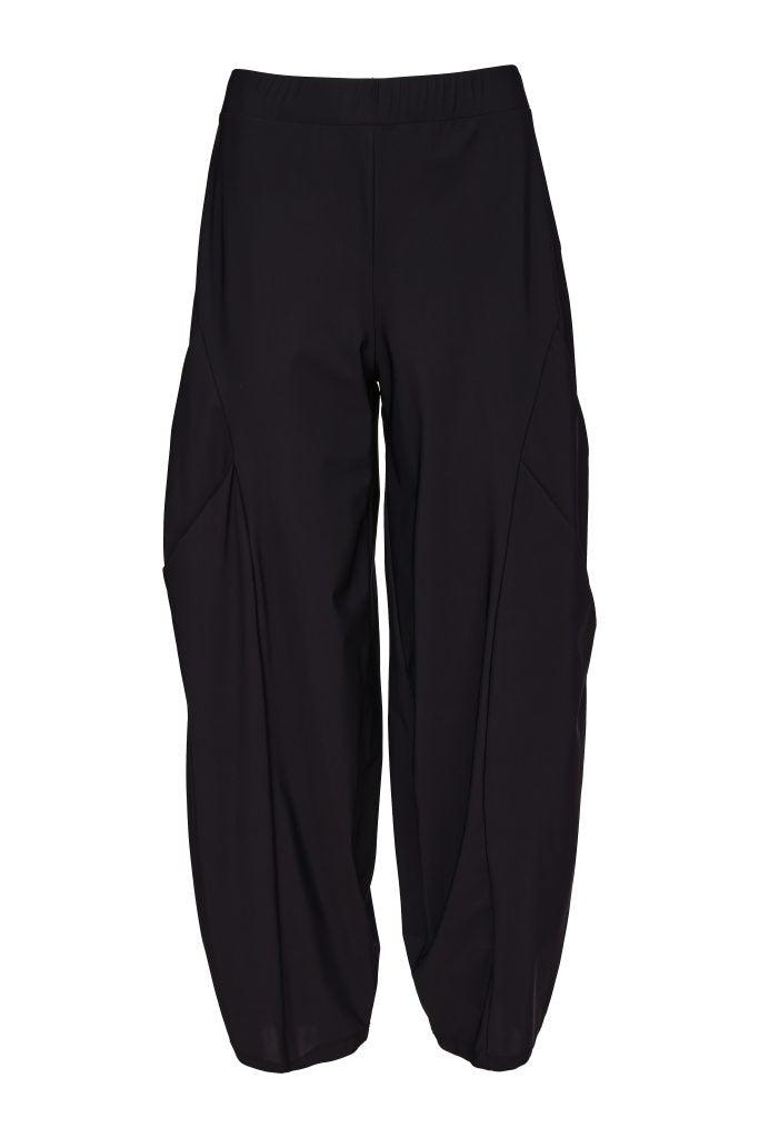 Shaped Trouser With Tucks At Front - Black  NAW26127A