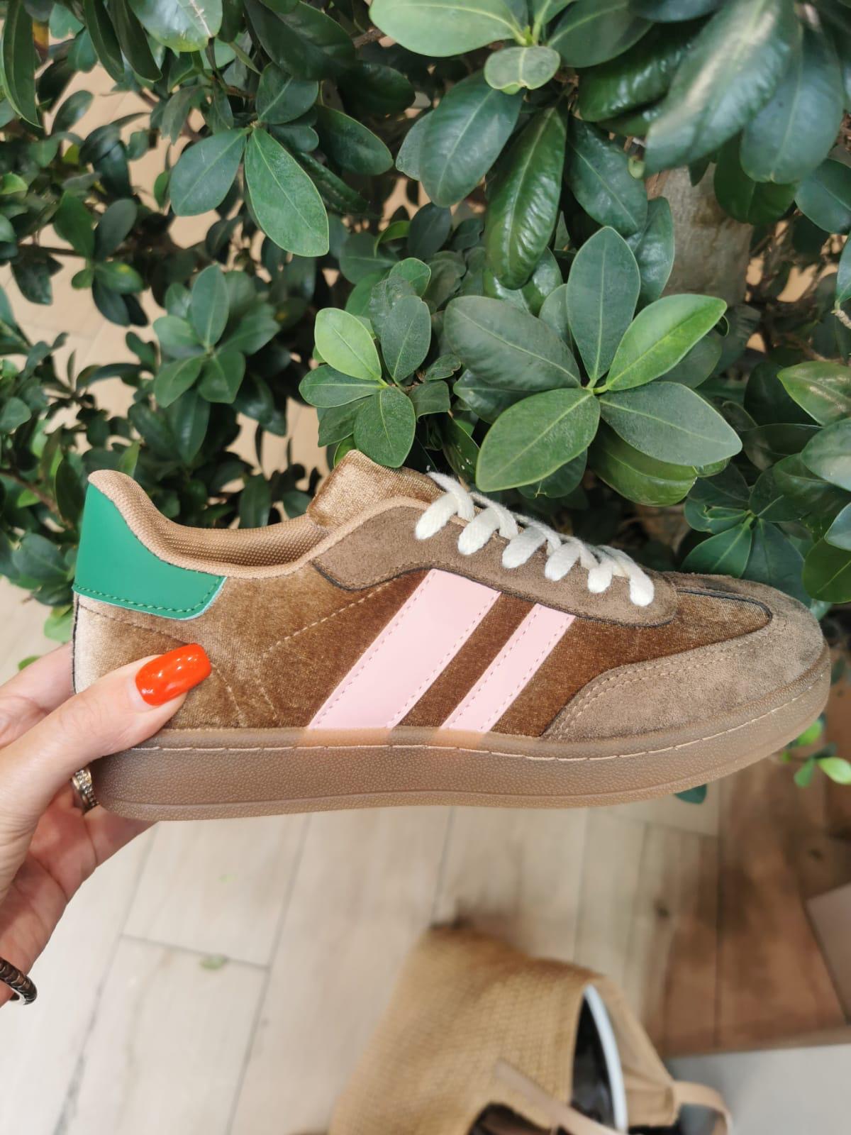 Velvet Trainer - Brown